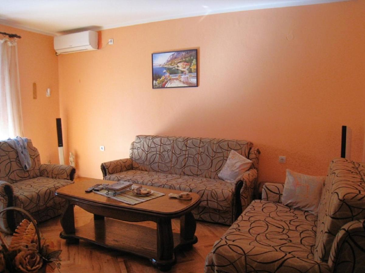 Apartment Stana Petrovac Eksteriør bilde